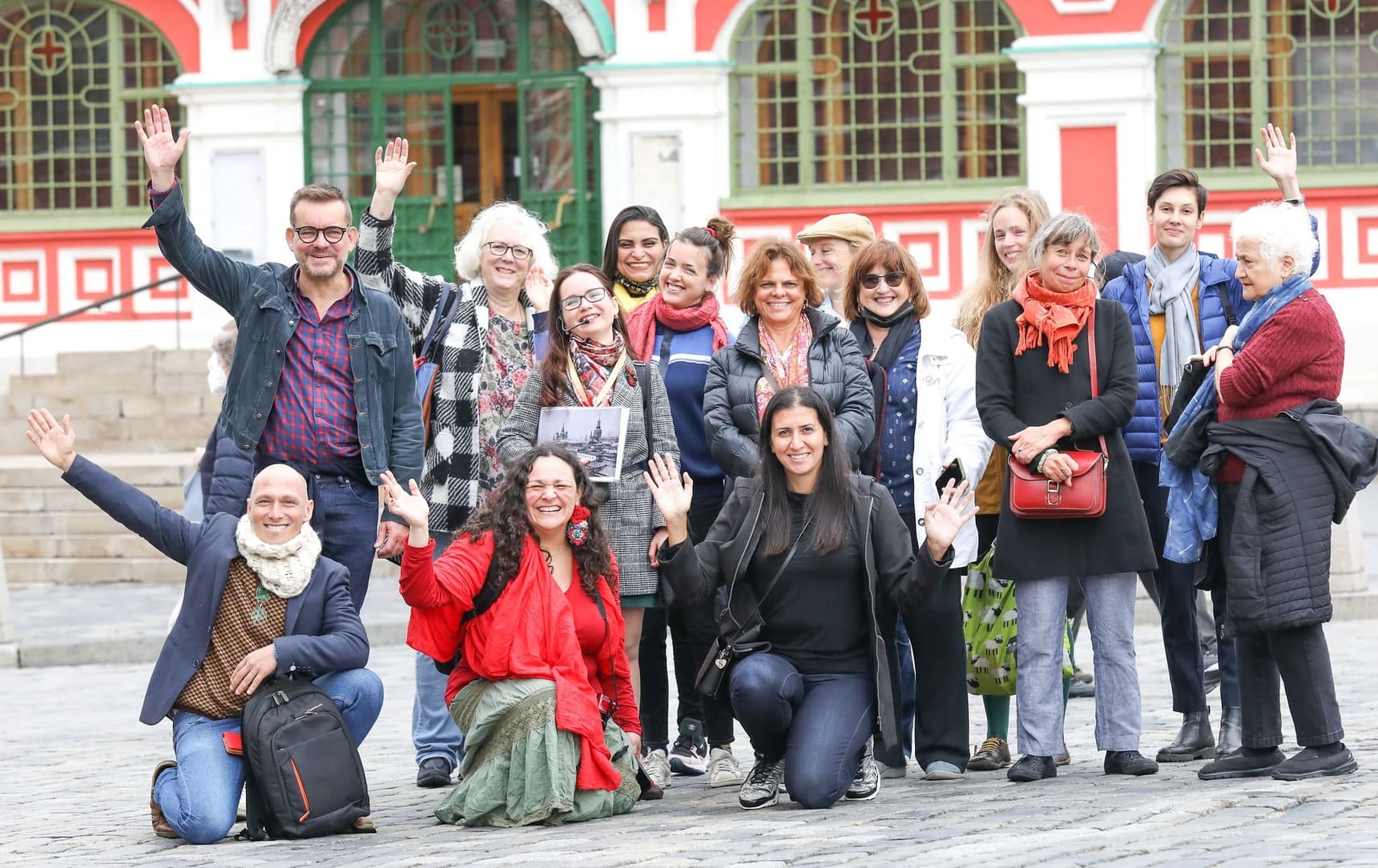 Участники 37го Всемирного конгресса Международного совета по детской книге (IBBY) на обзорной экскурсии по Москве